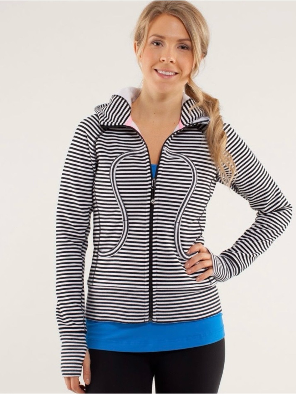 Lululemon Scuba Hoodie *Stretch
Classic Stripe Printed White Black 8